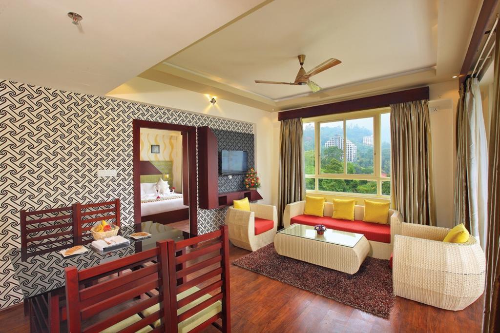 Gokulam Park Munnar Hotel Bagian luar foto