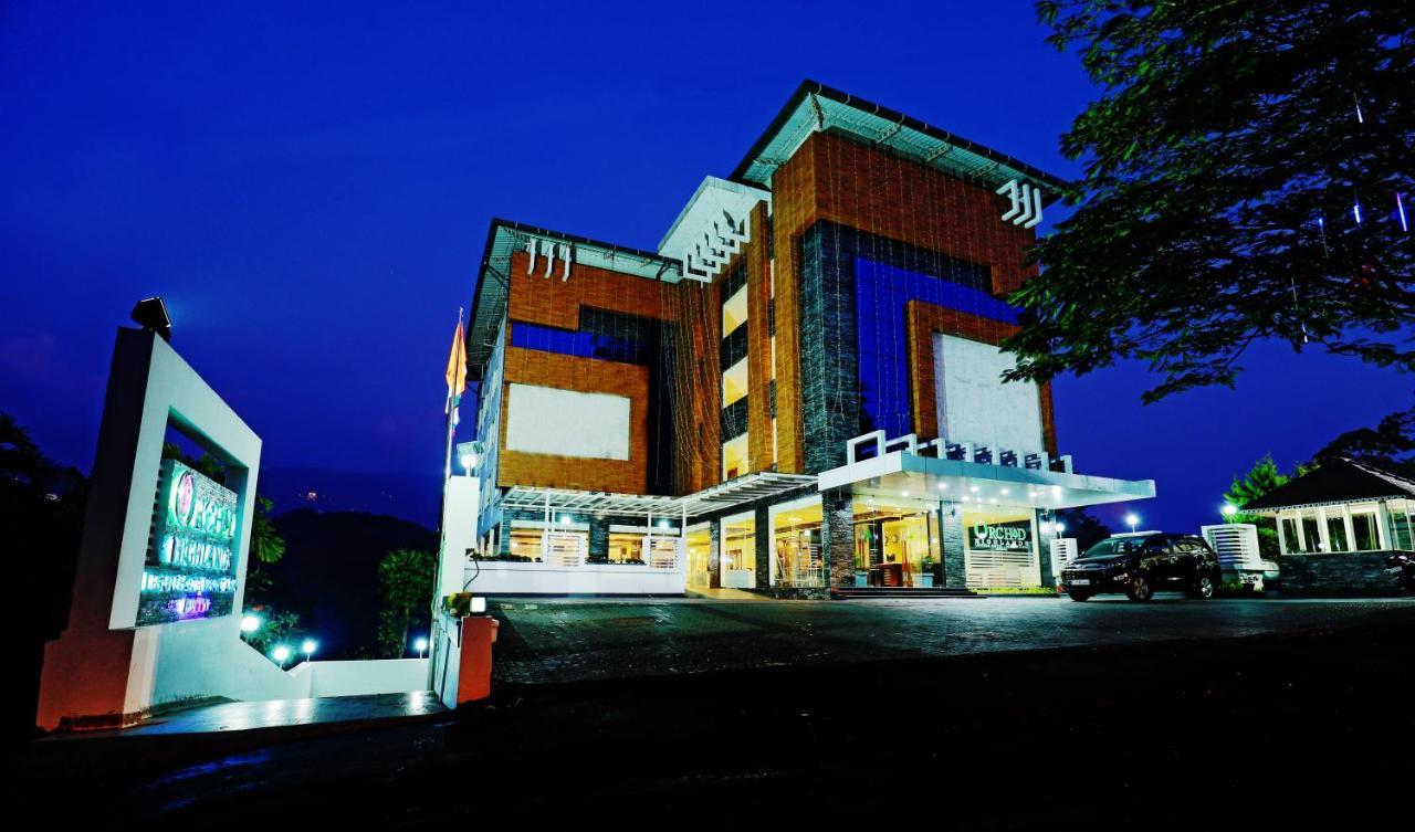 Gokulam Park Munnar Hotel Bagian luar foto