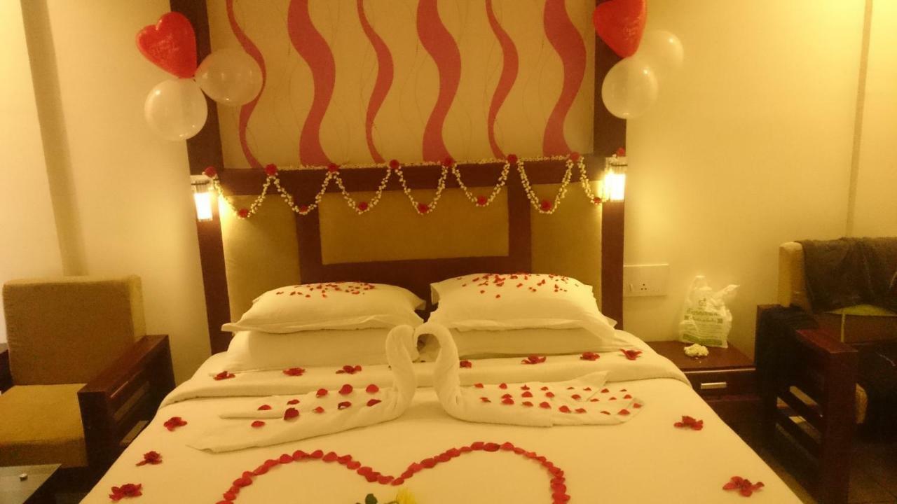 Gokulam Park Munnar Hotel Bagian luar foto