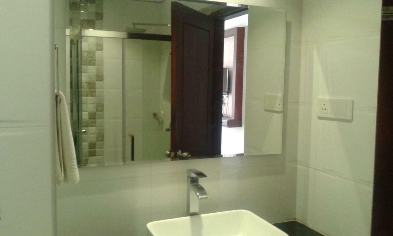 Gokulam Park Munnar Hotel Bagian luar foto