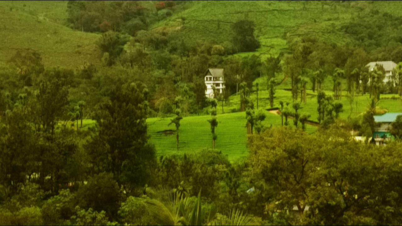 Gokulam Park Munnar Hotel Bagian luar foto
